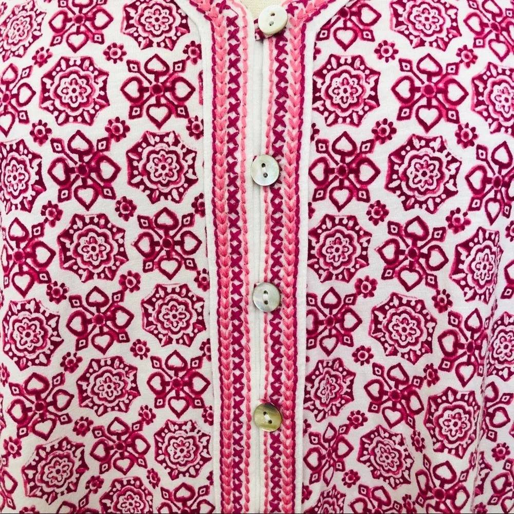 J Jill pink medallion V-neck tank top button down